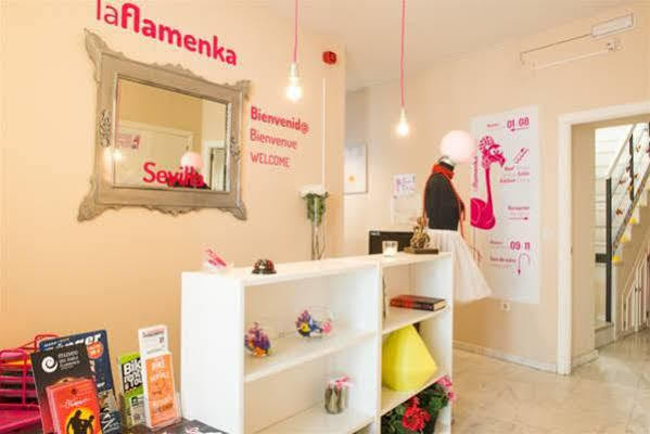 La Flamenka Hostel Seville Luaran gambar